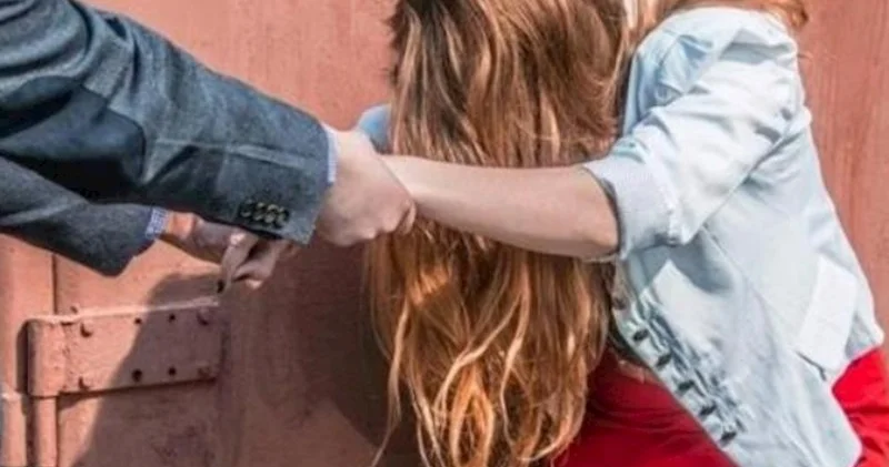 Bakıda 40 yaşlı kişi sevgilisini küçədə döydü