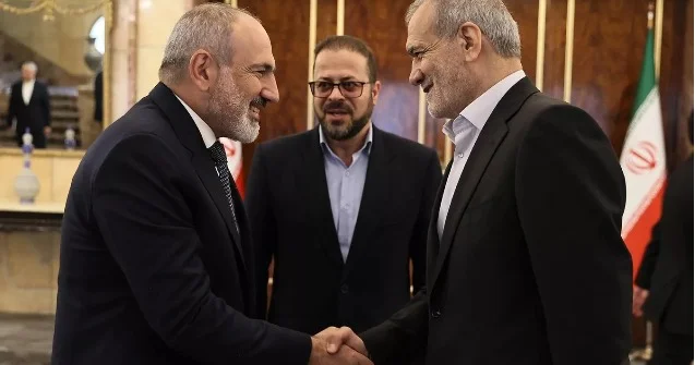 Pezeşkian Paşinyanla danışdı: Tehran rəsmisi etirazını bildirdi
