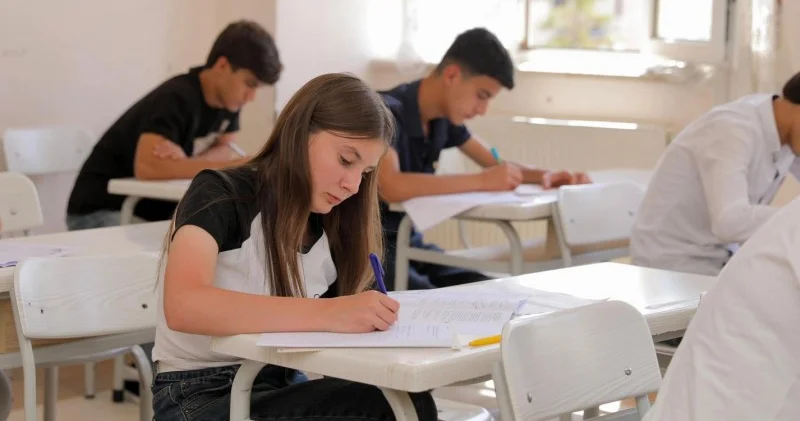 250 dən çox şagirdin ilkin imtahan nəticəsi ləğv olunub