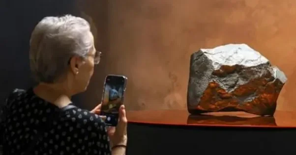 4,3 milyon dollara satılan meteorit qalmaqala səbəb oldu