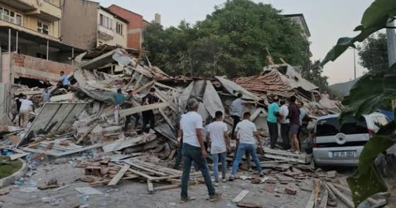 Türkiyədə zəlzələ bölgəsinə ilkin yardım üçün vəsait ayrılıb