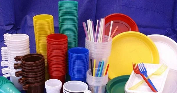 Plastik qablar praktik, yoxsa risk? MÜNASİBƏT BİLDİRİLDİ