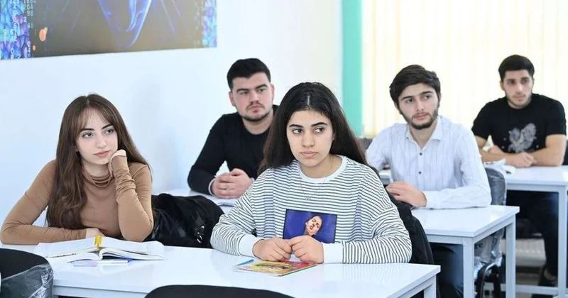 Rus bölməsinə qəbulun dayandırılması xəbərinə RƏSMİ REAKSİYA