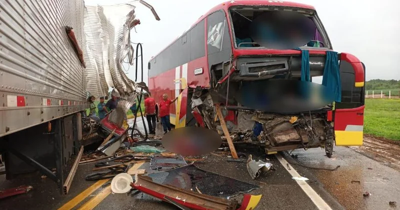 Braziliyada dəhşətli qəza 11 ölü, 45 yaralı