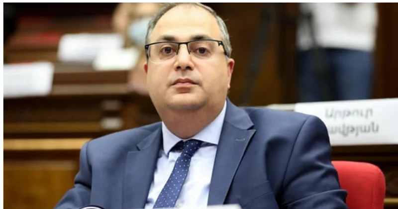 Erməni deputat: “Keçmiş prezidentlərə Rusiya imkan vermirdi ki, belə sənəd imzalasınlar”