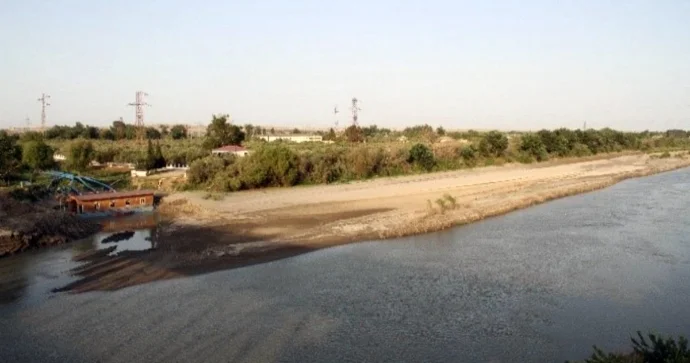 Coğrafiya İnstitutu: Xəzərin Qoltuq körfəzində dəniz 1,5 2 km geri çəkilib FOTO