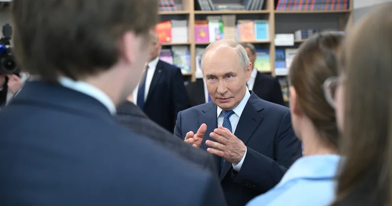 Путин потребовал от ученых срочно изобрести технологии на замену иностранным