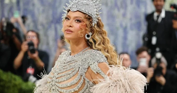 Beyonsu məhkəməyə verdi