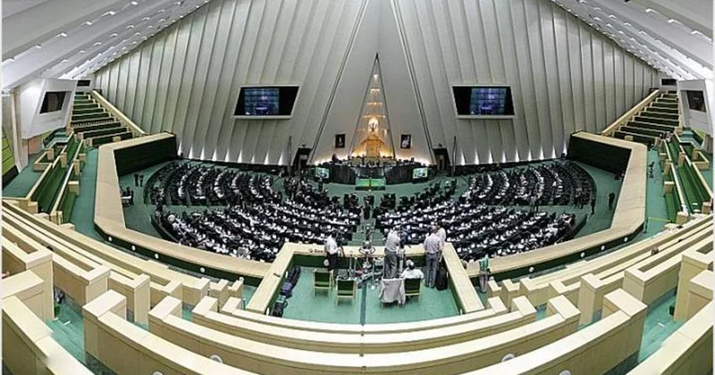 В парламенте Ирана рассказали, когда могут рассмотреть новый закон по Ормузу