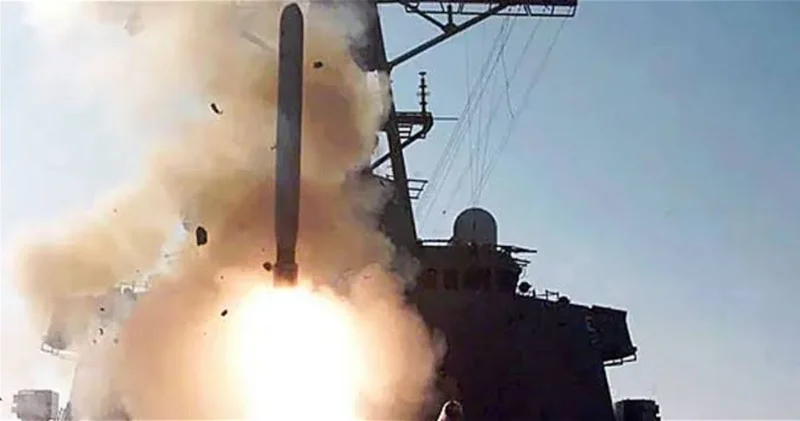 США сообщили о выводе из строя пытавшегося нарушить блокаду Ирана судна