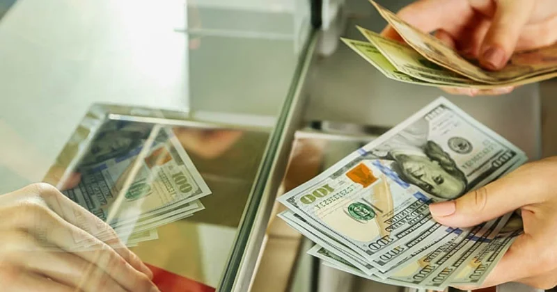 Dollar almaq istəyənlər Məlumatınız olsun ki...