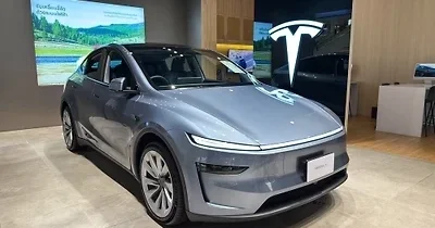 Tesla отзывает более 20 тысяч автомобилей из за слишком ярких фар