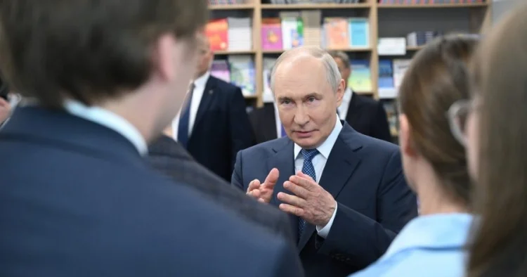 Putin alimlər qarşısında tələb qoyub
