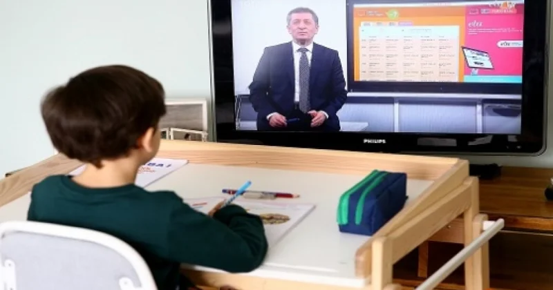 Türkiyədə onlayn təhsilə üstünlük verənlərin sayı artır