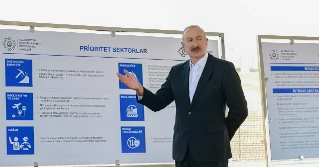 Prezident elektrik mühərrikli yeni avtobuslara baxıb