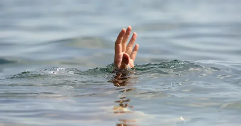 На бакинском бульваре мужчину спасли из моря ВИДЕО