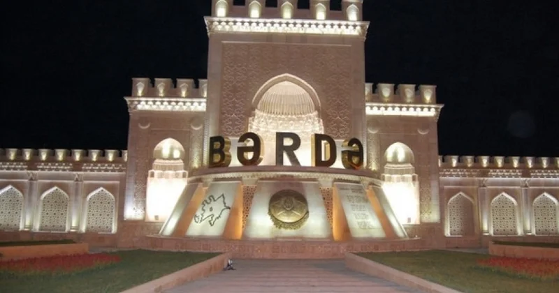 Jurnalist Bərdədə həkim səhlənkarlığından narazılıq edir