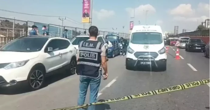 Park edilmiş avtomobildən meyit tapıldı