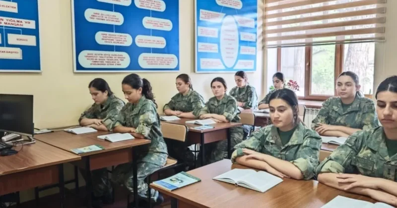 Азербайджанский медуниверситет готовит женщин военных врачей ФОТО