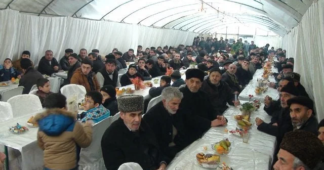 Yas mərasimlərində PUL YIĞIMI Adət, yoxsa mənəvi borc tələsi?