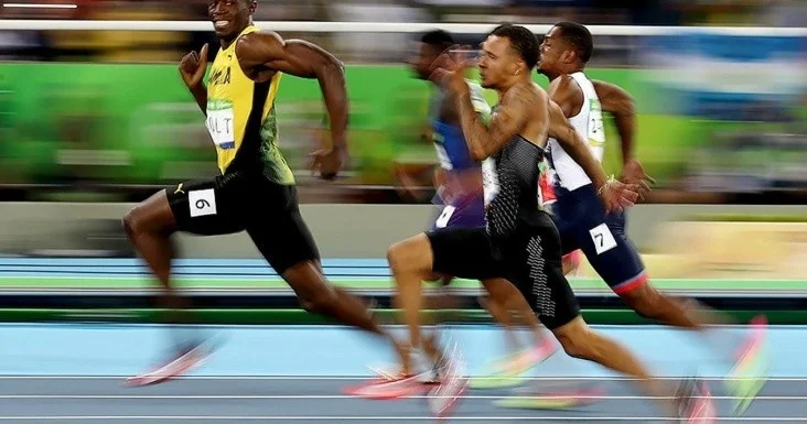 Useyn Bolt: İndiki ayaqqabılarla 100 metri daha tez qaçardım