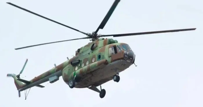 Ukraynanın Mi 8 helikopteri Rusiya dronunu belə vurdu ANBAAN VİDEO