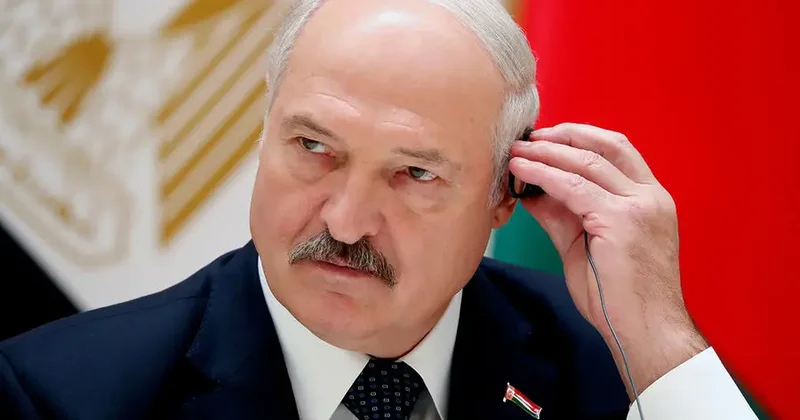 Lukaşenko Belarusun Polşaya uçan pilotsuz təyyarələri vurduğunu deyib