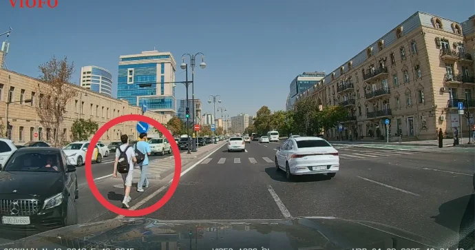 Bu cür məsuliyyətsizliyə görə piyadalar yol qəzalarının qurbanına çevrilirlər VİDEO