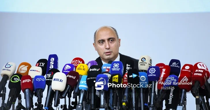 Эмин Амруллаев о расширении программы школьных автобусов в Азербайджане