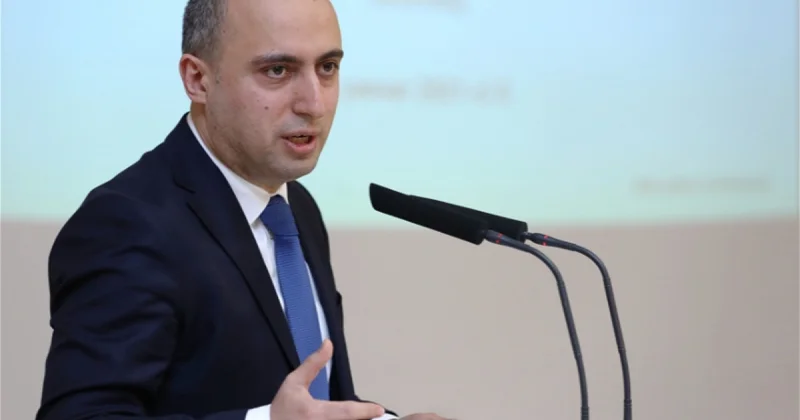 Министр науки и образования о сборах денег в школах: Это возможно и не запрещено