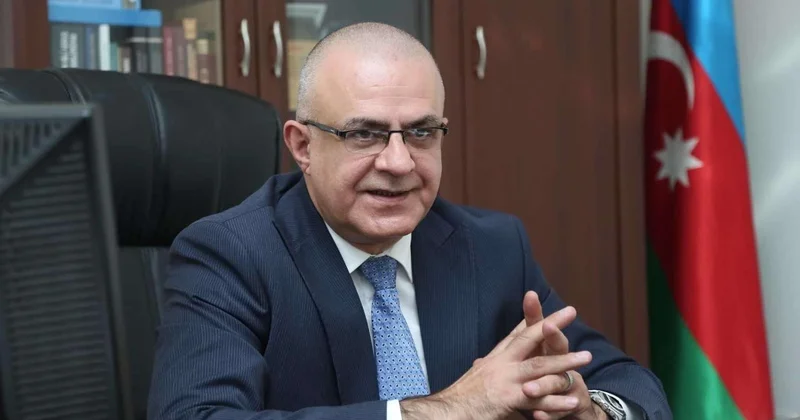 "Daş yuxular"ın qoxusu gəlir Elçin Mirzəbəylinin yazısı