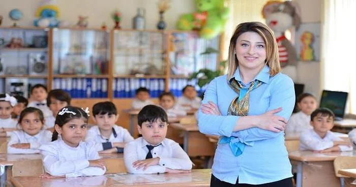 Valideynlər övladlarının oxuduğu məktəbi elektron sistemdə qiymətləndirə biləcəklər
