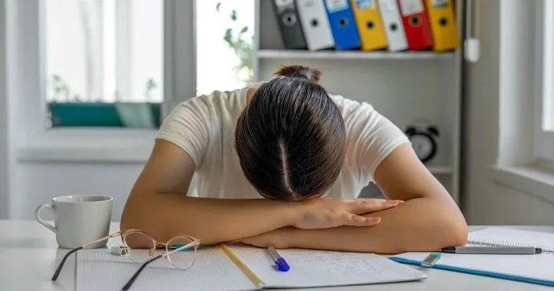 Niyə daim yorğun oluruq? Son araşdırma sualın cavabını verir