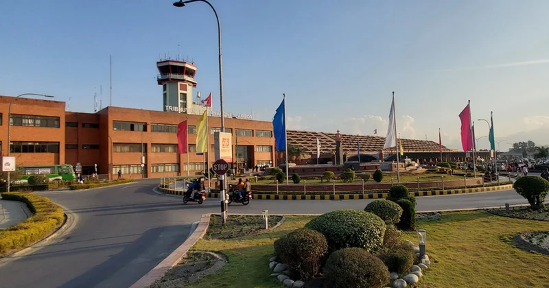 İğtişaşlara görə bağlanan aeroport açıldı