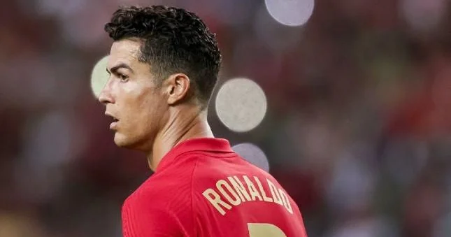 Ronaldo futbol tarixinin ən yaxşısı seçildi