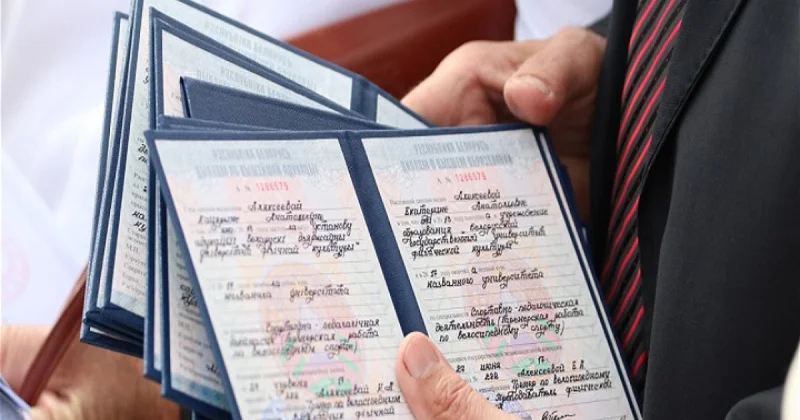 Emin Əmrullayev: Azərbaycanda qeyri qanuni diplom almaq fərasət sayılır