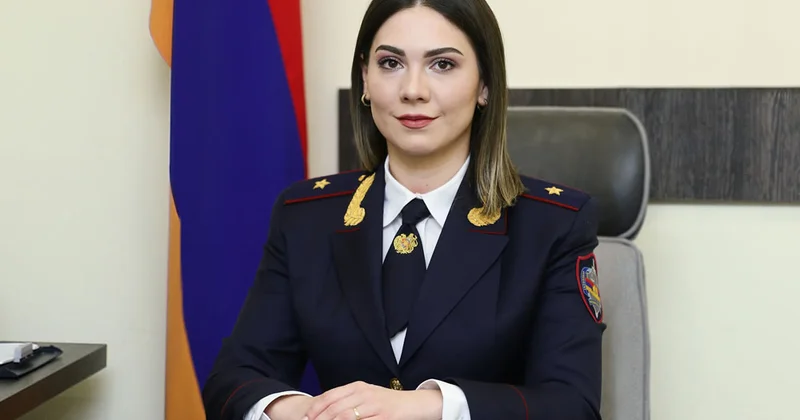 Rəsmi İrəvan Konstitusiyanı müzakirəyə çıxaracaq Nazir