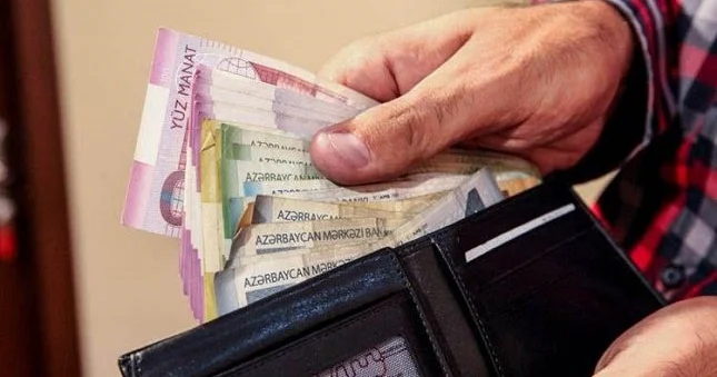 Son 10 ildə müəllimlərin orta aylıq əməkhaqqı 3 dəfəyə qədər artıb i