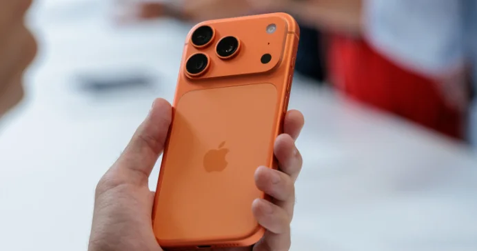 “iPhone 17” hələ çıxmayıb, amma Bakıda satılır” Ramal İsayev