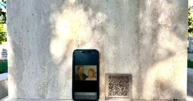 Yeni nəsil məzarlar belə olacaq: QR kodlu... FOTO