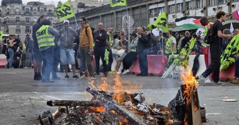 Fransada 34 polis əməkdaşı xəsarət alıb