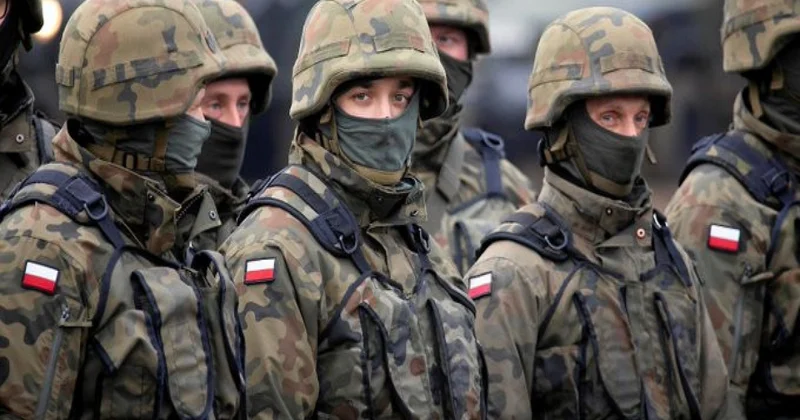 Polşa Belarus və Rusiya ilə sərhədə 40 minə yaxın əsgər göndərəcək