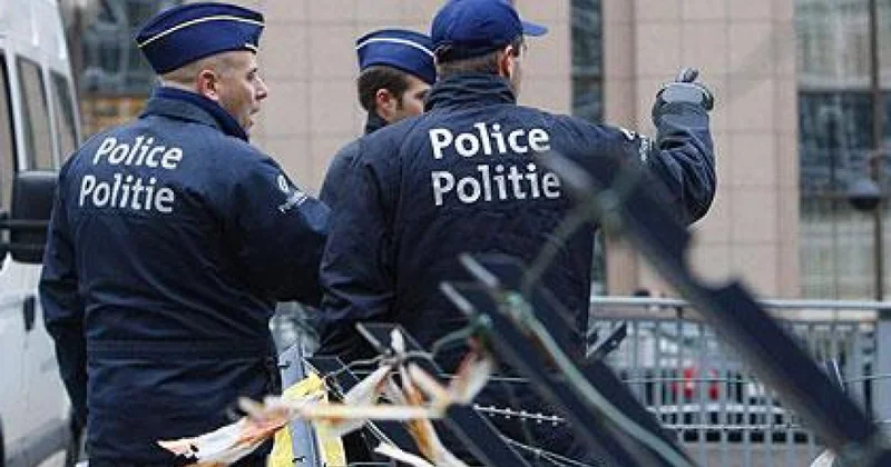 Belçikanın daxili işlər naziri ilin sonuna qədər Brüssel küçələrinə ordu çıxarmağa söz verib