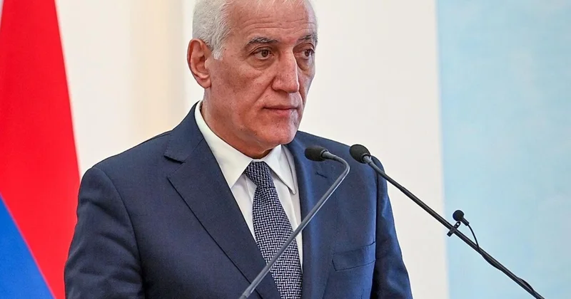 Ermənistan prezidenti: Rusiya ölkəmizi daha kiçik qardaş kimi qəbul etmir