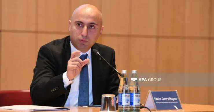 Müəllimlər şeirin arxasında gizlənməsin Nazir