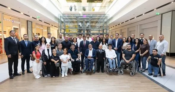 Milli Paralimpiya Komitəsinin 30 illik yubileyinə həsr olunmuş fotosərginin açılışı keçirilib FOTO