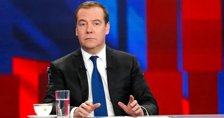 Medvedyev: Putin Şimali Koreya ilə əlaqələrin gücləndirilməsinin vacibliyinə inanır