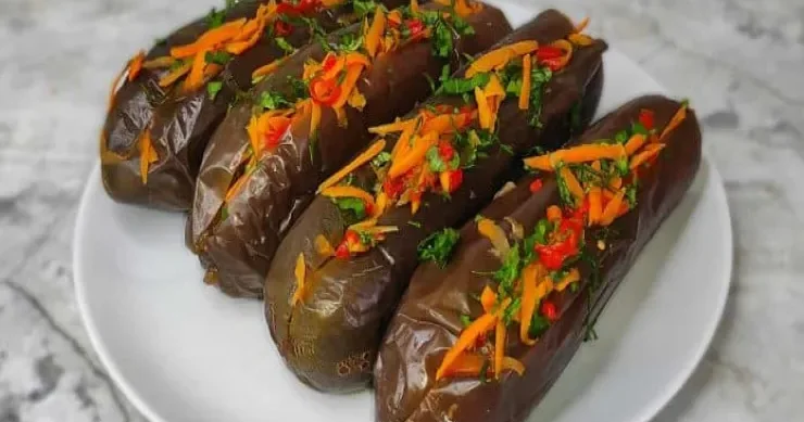 3 azyaşlı badımcan turşusundan zəhərlənib xəstəxanaya yerləşdirildi