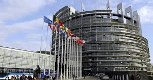 Европарламент рассмотрит запрет на импорт газа и нефти из России