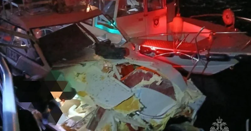 Rusiyada qayıqla gəmi toqquşub, üç nəfər ölüb